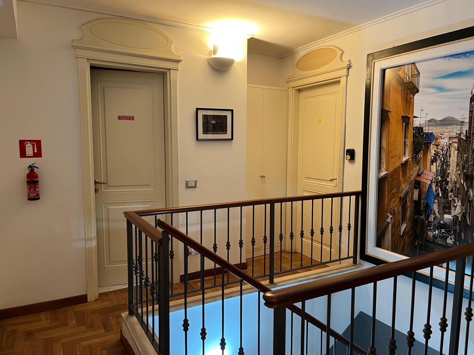 Rota House - Apartment In Santa Chiara, The Heart Of Naples Casa de hóspedes